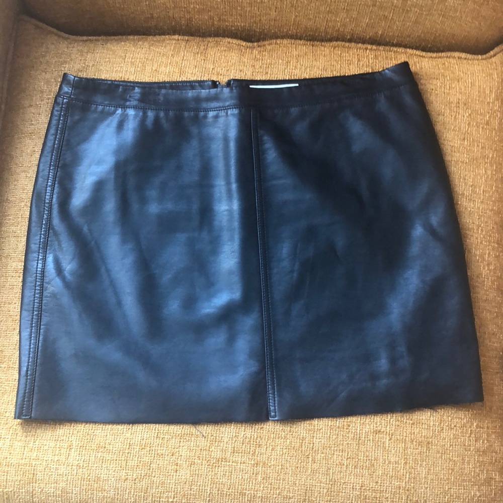 Black vegan leather skirt - Treasure & Bond